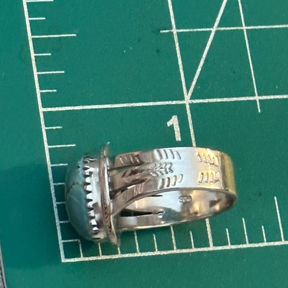 Turquoise southwestern sterling silver ring - Picture 3 of 8